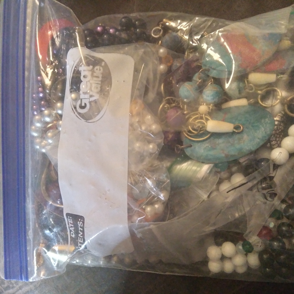 Assorted Bead and Jewelry Crafting Set